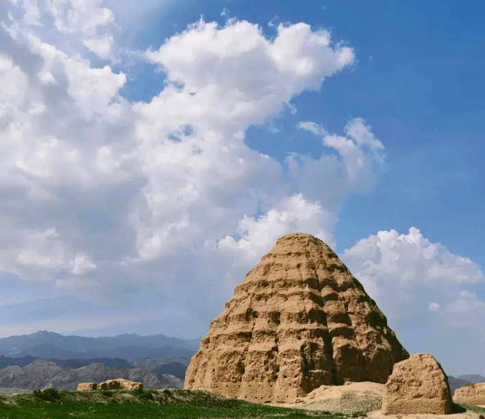 宁夏，绿色发展与民族交融的双重典范